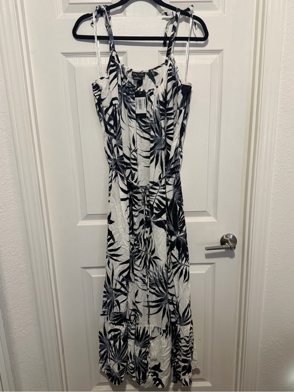 City Chic Black Tie-Shoulder Maxi Phi Phi Dress